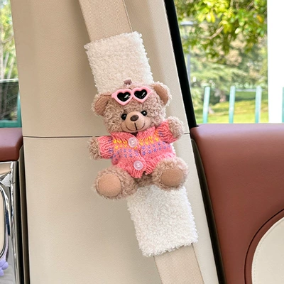 Seat belt shoulder pad comfortable anti-strangling shoulder pad - lamb-wool-shoulder-pads-with-small-bear-pink-buttons