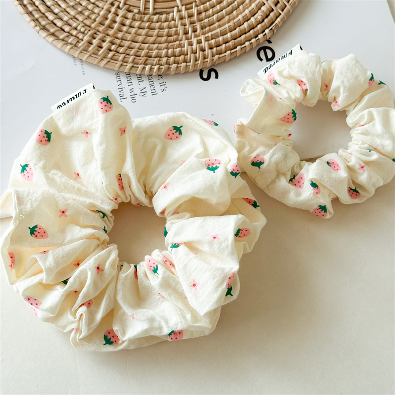 7g Weight Ponytail hair ring Hair Accessories Type 1 Piece Quantity Casual, Holiday Occasion Cloth Material Strawberry Pattern All Seasons Season Women's Gender Elegant, Sweet Style Elegant Sweet Women's Strawberry Cloth Ponytail Hair Ring 无