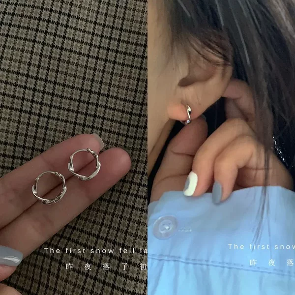 Mobius earrings women's high-grade light luxury niche all-match earrings ins simple trendy small earrings earrings