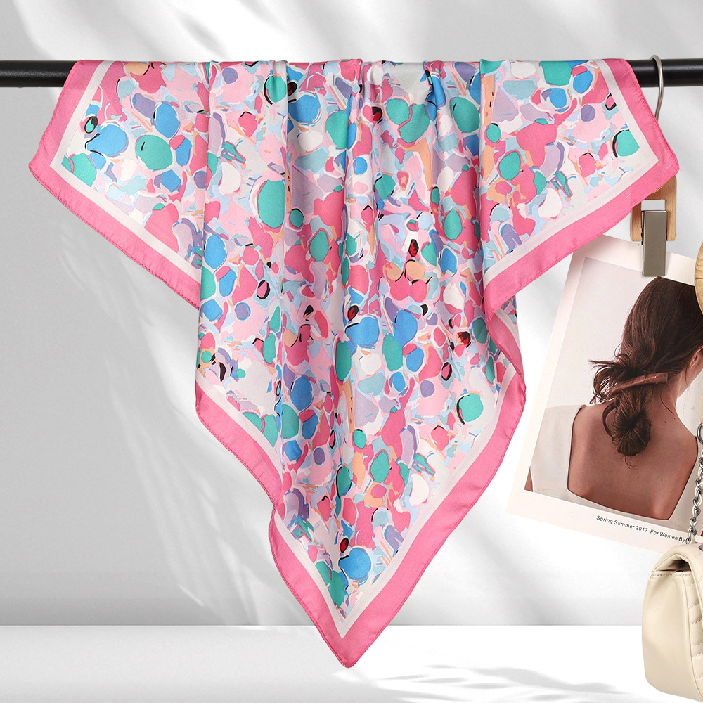 Niñas japonesas 70 pañuelos de seda de imitación pañuelos de seda de vitalidad diaria para usar pañuelos cuadrados de cuello de todo fósforo de reducción de edad de moda al por mayor