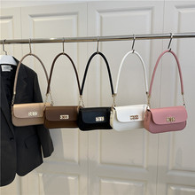 �羳����б��С��������ˮ荿�����С����2025�¿�ٴ�r��Ůʿ��