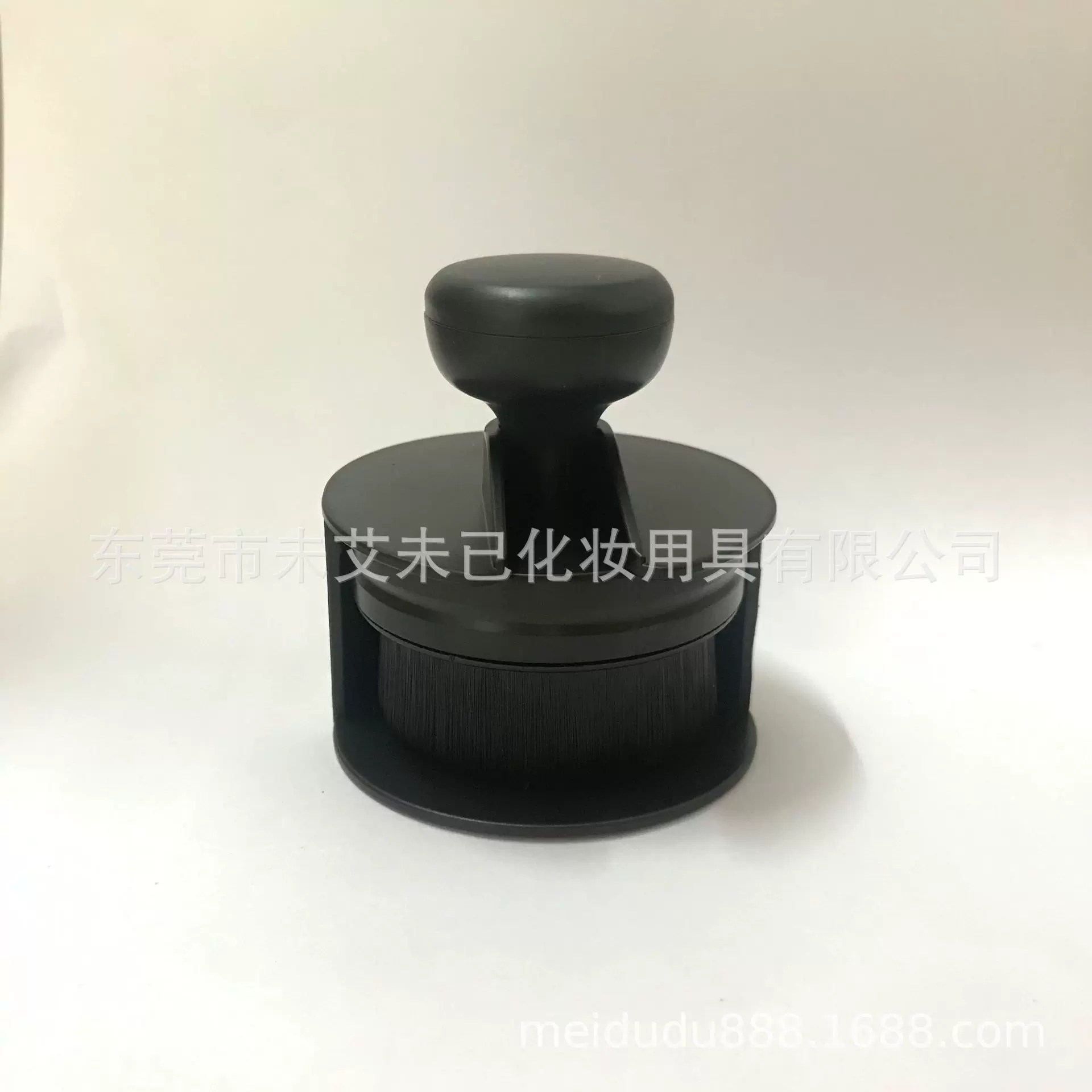 批发直供新款大号印章无痕粉底刷平头无痕化妆刷软毛推拉粉底刷