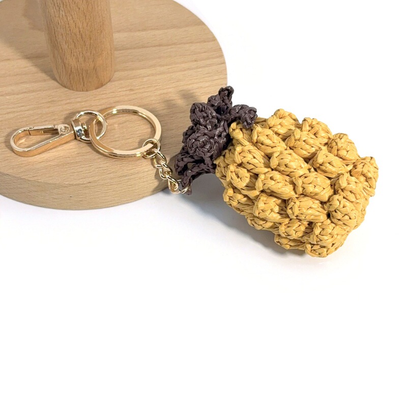 New Style Raffia 3D Woven Pineapple Keychain, Straw Fruit Pendant DIY Bag and Car Decoration Accessory