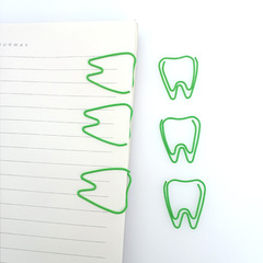 綠色牙齒回形針造型回形針可愛卡通書籤創意辦公用品學生曲別針