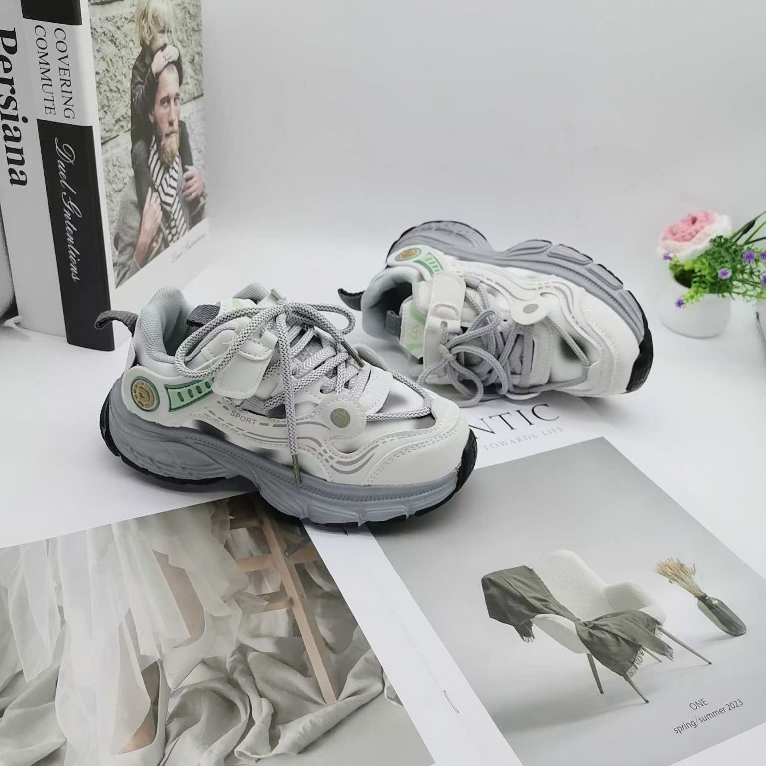 Oferta especial: Zapatos de cuero para niños, calzado deportivo de otoño 25, zapatillas impermeables para niños, zapatos para niños pequeños, nuevos modelos de otoño 2025