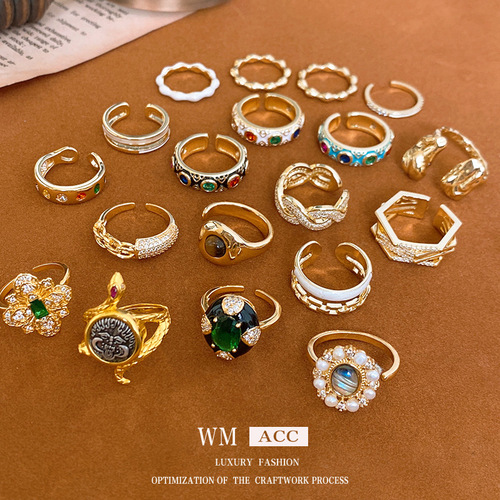 Portrait snake-shaped open ring, light luxury niche design, high-end index finger ring, gold fashion jewelry wholesale