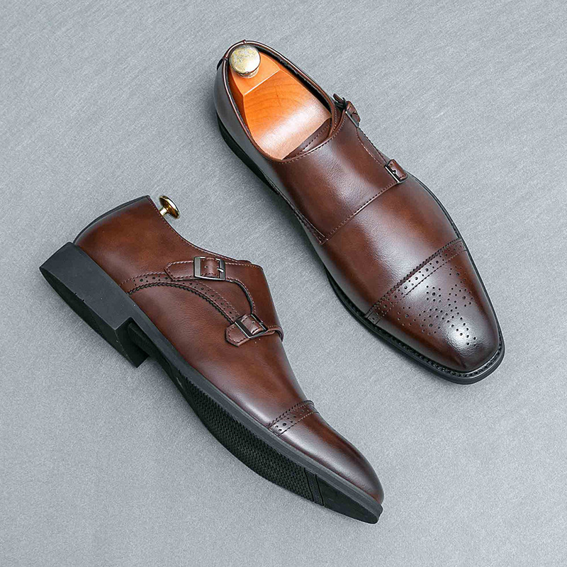 Zapatos de hombre transfronterizos más tamaño nuevos zapatos de cuero casuales moda zapatos de vestir de negocios para hombres tendencia zapatos de cuero tallados Bullock image 5