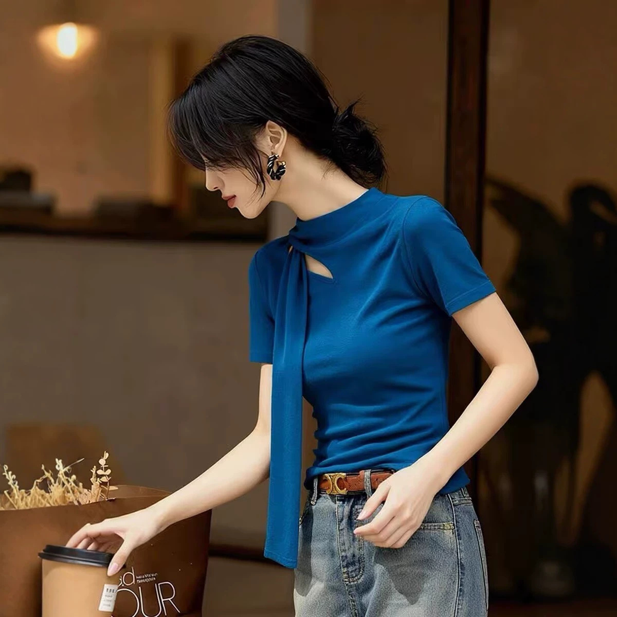 Áo thun nữ tay ngắn cổ tròn phối dây rua xanh lam — xanh lam chi tiết 1