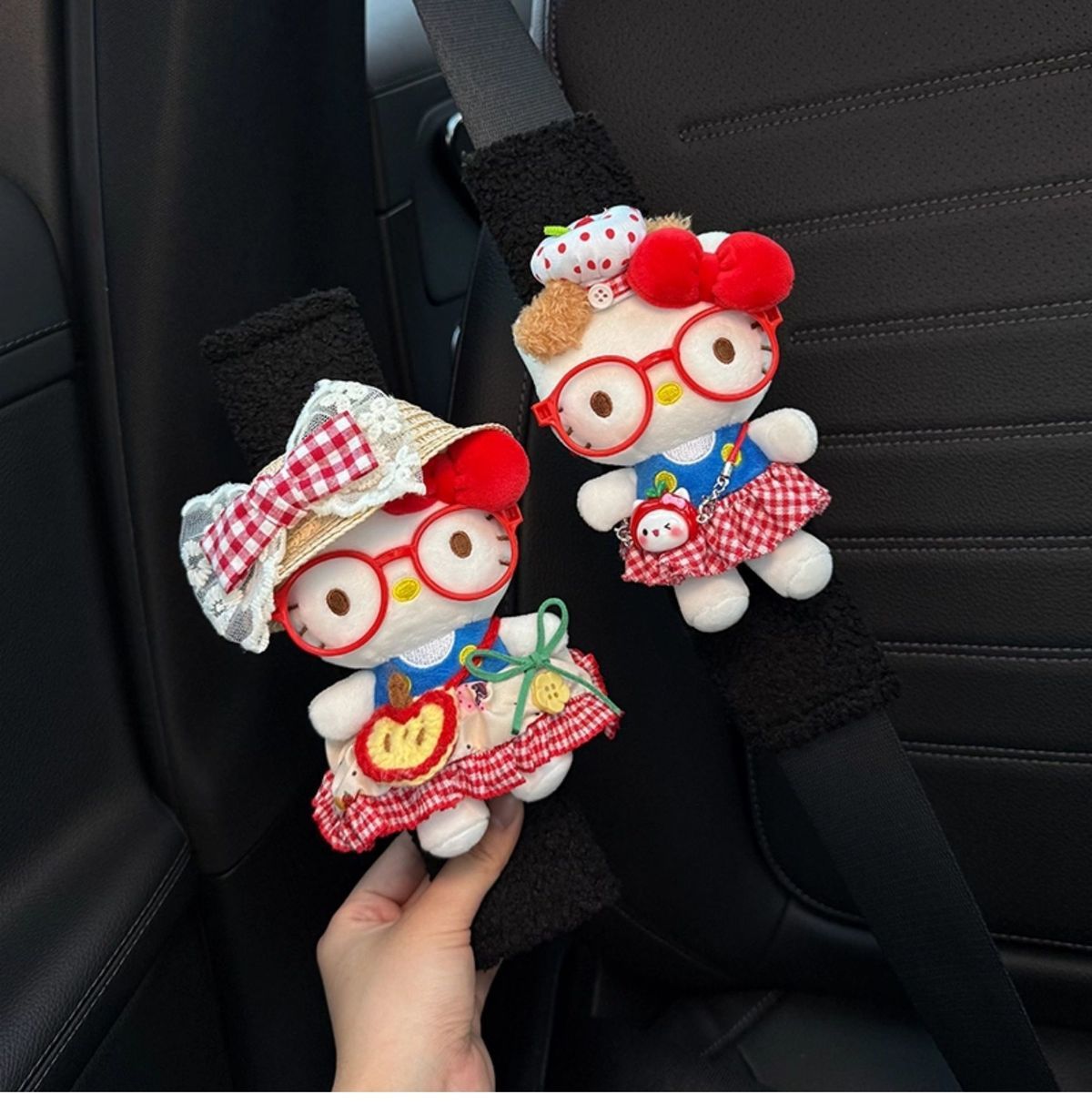 Car Hello Kitty Seatbelt Shoulder Pad Decoration, Cute and Wear-Resistant, High-End Feel, for Women and Couples