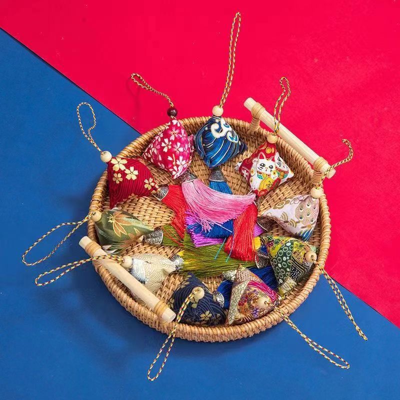 端午节粽子香包香囊随身艾草驱蚊三角荷国风成品