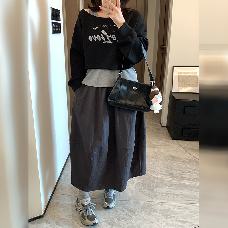 Shuangtian 2026 Autumn New Round Neck Sweatshirt + Vest Two-Piece Set + Elastic Waist Solid Color Skirt 95109509 Shuangtian 2026 Autumn New Round Neck Sweatshirt + Vest Two-Piece Set + Elastic Waist Solid Color Skirt 95109509