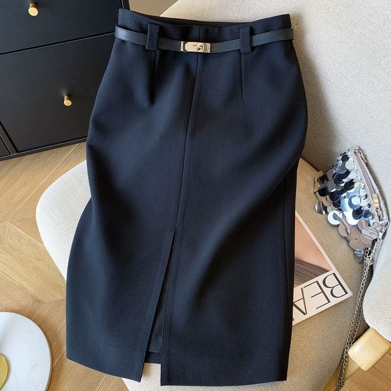 Stunningly beautiful women's suit skirt, spring and autumn style, light luxury with a high-end feel, super popular, hip-covering, straight-cut, bodycon skirt Stunningly beautiful women's suit skirt, spring and autumn style, light luxury with a high-end feel, super popular, hip-covering, straight-cut, bodycon skirt