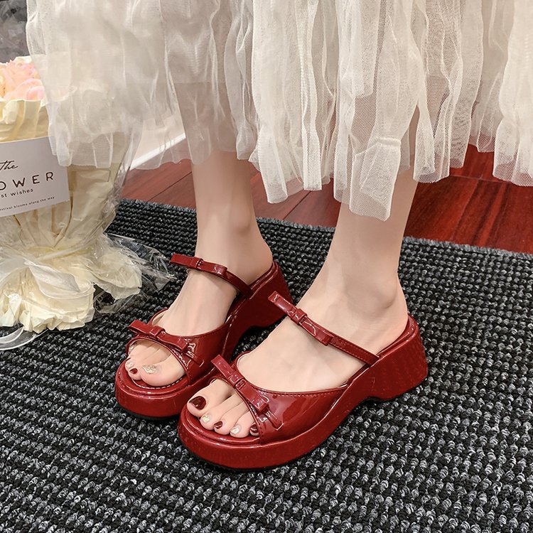红色时尚一字带凉鞋女2025夏粗跟配裙子法式拖鞋蝴蝶结外穿凉拖鞋