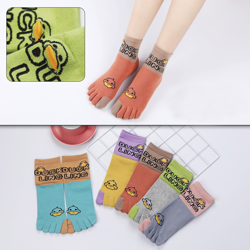 Fashion Internet Celebrity Four Seasons Cotton Socks Fresh Artistic Yoga Socks Cartoon Girl Five Finger Socks Bear Cute Toe Socks