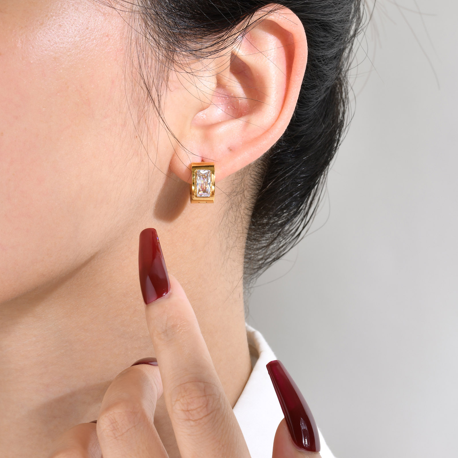Gold Plated Plating Material Zircon Inlay Material PVD Coated Gold Plated Solid Color 201 Stainless Steel Streetwear Waterproof Non Tarnish Hoop Earrings
