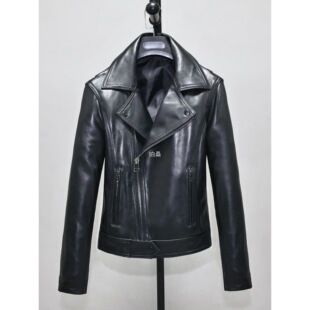 ��ܛ�^�Ӿd����ƤƤ��Ů�����̿��@�����꺆�s�C܇��ˊA�����׾�