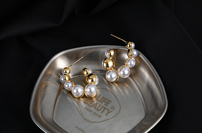 Pearl Fashion Retro 925 Silver Pin French Style Earrings display picture 5