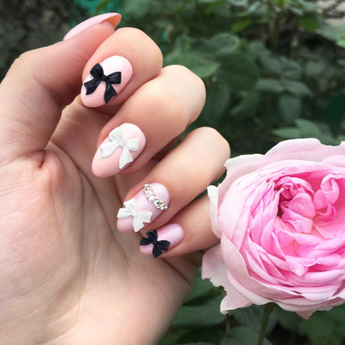 Bowknot accesorios de uñas de resina popular en línea ins blanco y negro simple japonés esmerilado decoraciones de uñas