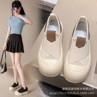 ���QŮЬ�����¿�͸��W��ɷ���Ь����@��һ�_�ų������e��Ь