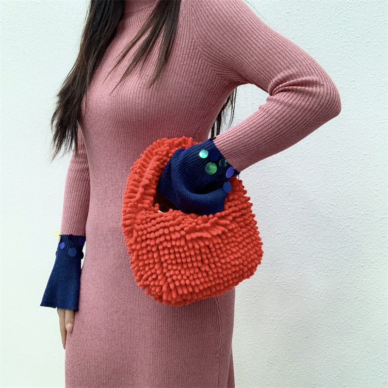 Φθινόπωρο Και Χειμώνα Νέα Σφουγγαρίστρα Βελούδια Τσάντα Καραμέλα Χρώμα Κουτιού Μεσημεριανό Τσάντα Χαριτωμένο Μόδα Βαμβάκι Γριά Χέρι Μικρή Τετράγωνη Τσάντα Τσάντα Τσάντα display picture 3