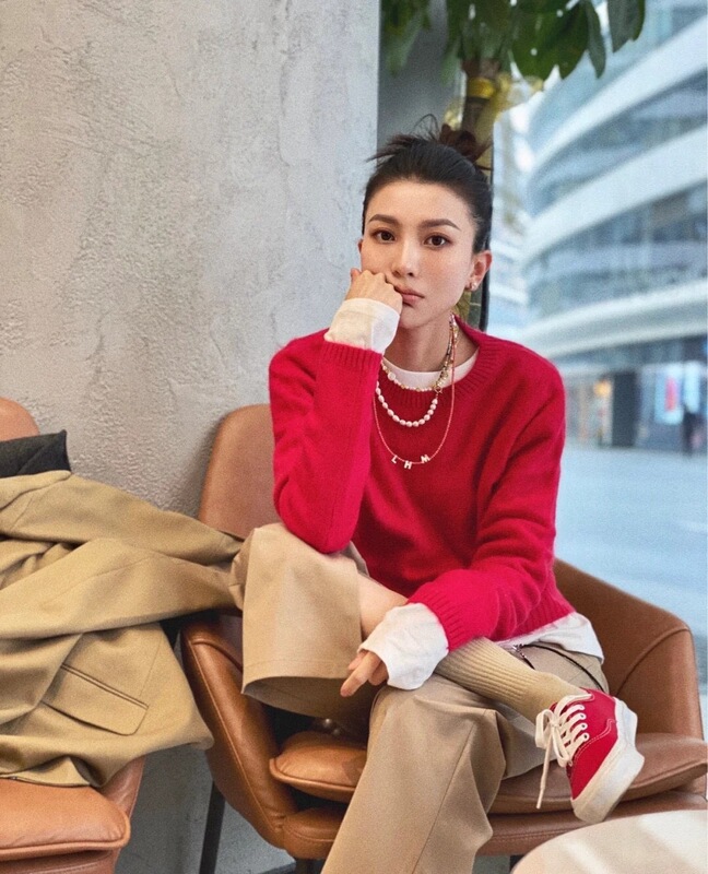 Pure Original Lp Saddle Shoulder Cherry Red Cashmere Sweater for Women, High-End Luxury Brand, First-Hand Luxury Products, Micro-Business Supply, Wholesale and Dropshipping