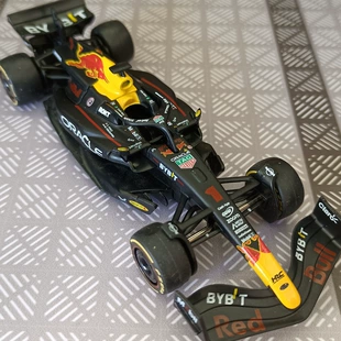 Модель RB19 формула статичная 1:43