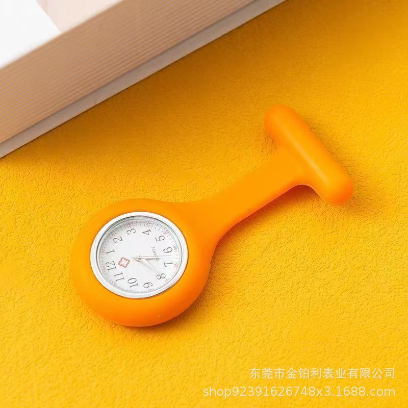 Venta directa de fábrica comercio exterior dibujos animados unisex cuarzo retráctil silicona reloj de enfermera examen de estudiante reloj de bolsillo simple