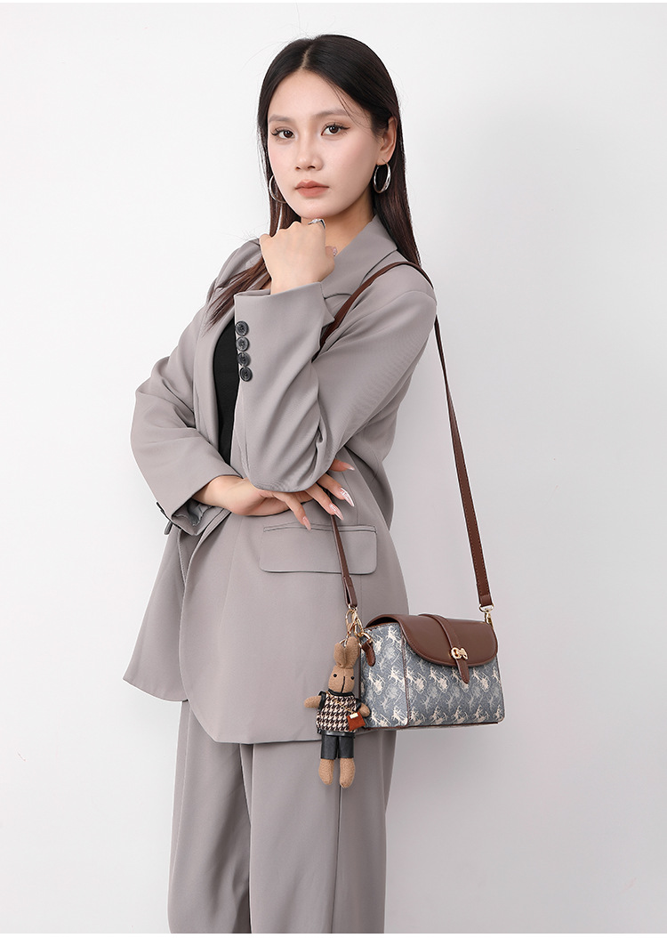 Túi đeo chéo nữ vải canvas nhỏ gọn phong cách cao cấp thu đông — Cà phê với màu xanh để tặng đồ trang trí thỏ chi tiết 10