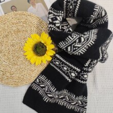 红色高级感围巾女冬季2024新款韩版百搭围脖护颈披肩两用保暖防寒