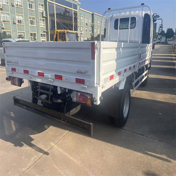Export Isuzu Trucks to Saudi Arabia with Ottc Gcc Certification Right-Hand Drive Isuzu 3-Ton Truck Dump Truck