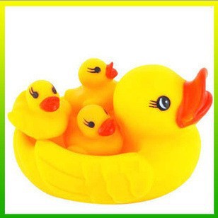 (2개) 목욕 장난감, 물 놀이 장난감,  목욕 파트너라고 불리는 고무 오리 핀치 1 큰 3 작은