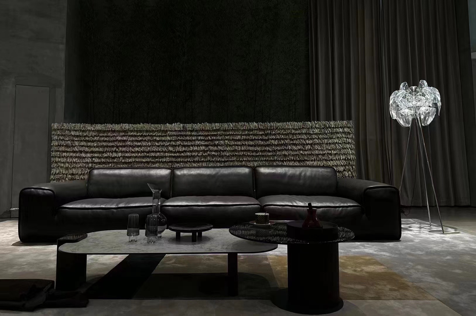 Black Bull Sofa Genuine Leather Sofa Fashionable Item for Xiaohongshu Celebrity Same Version Modern Minimalist Sofa