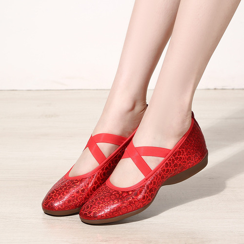 Manufacturer's new dance shoes, low-heeled dance shoes, women's square dance shoes, colorful dance shoes, shallow mouth single shoes, wholesale foreign trade