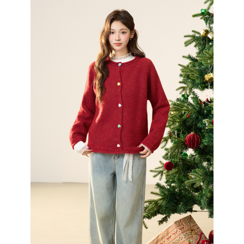 Red Christmas Outfit Heart Button Knitted Sweater Jacket for Women 2026 Autumn and Winter New Style Elegant Age-Reducing Loose Top Red Christmas Outfit Heart Button Knitted Sweater Jacket for Women 2026 Autumn and Winter New Style Elegant Age-Reducing Loose Top