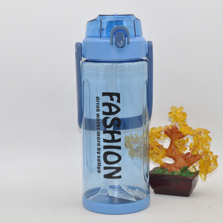 Nueva gran capacidad de plástico taza de agua portátil paja tapa elástica botella de agua taza espacio deportes al aire libre gran hervidor portátil