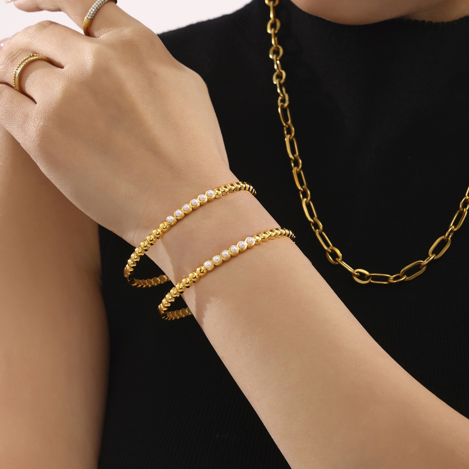 Brazalete de diamante de zircón de diamante de Zhengyu T, brazalete de acero inoxidable incrustado a mano en Europa y Estados Unidos, simple y ligera, pulsera de lujo transfronteriza