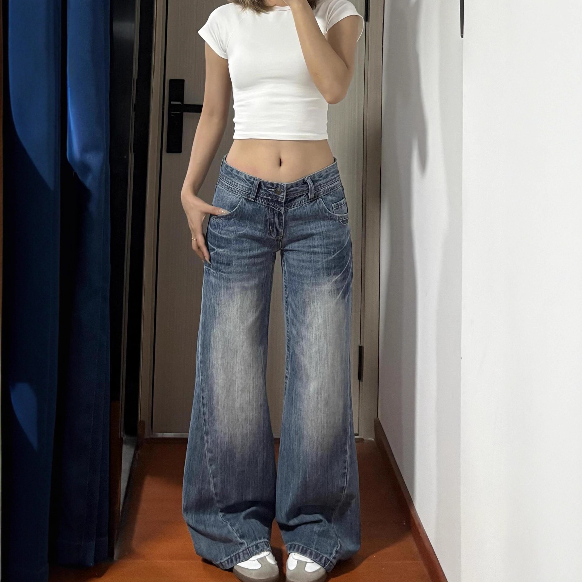 New Style Petite Flared Jeans, Low-Waisted, Straight-Cut, Loose-Fitting, Slimming, Flared Denim Pants for Women with Pear-Shaped Body Shape