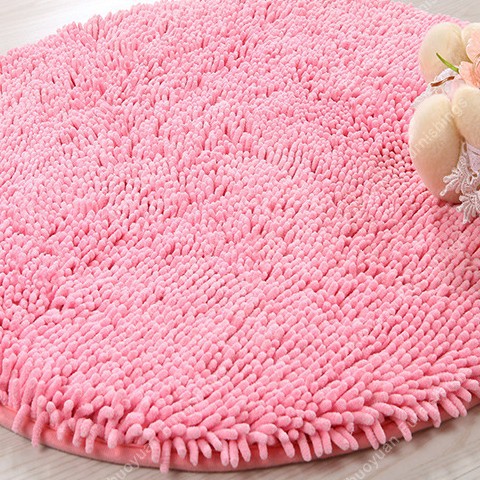メーカーはヨーロッパ式の円形じゅうたんを供給しています。