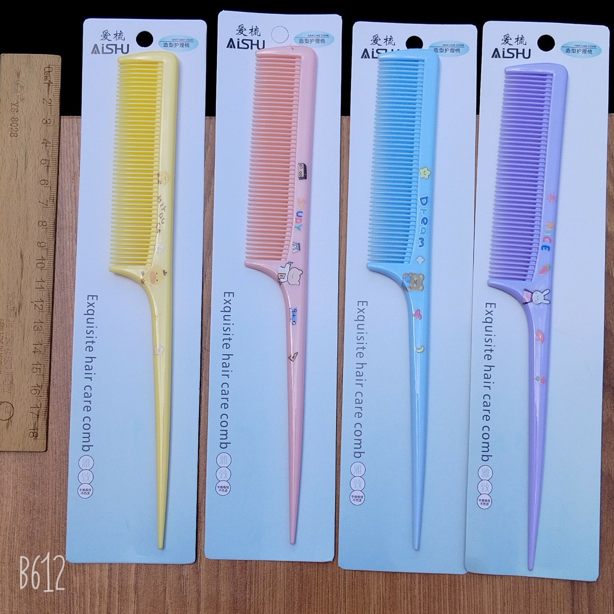 Peine de silicona coreano de moda con diseño de dibujos animados, nuevo estilo, con ventosas y estuche de plástico engrosado.