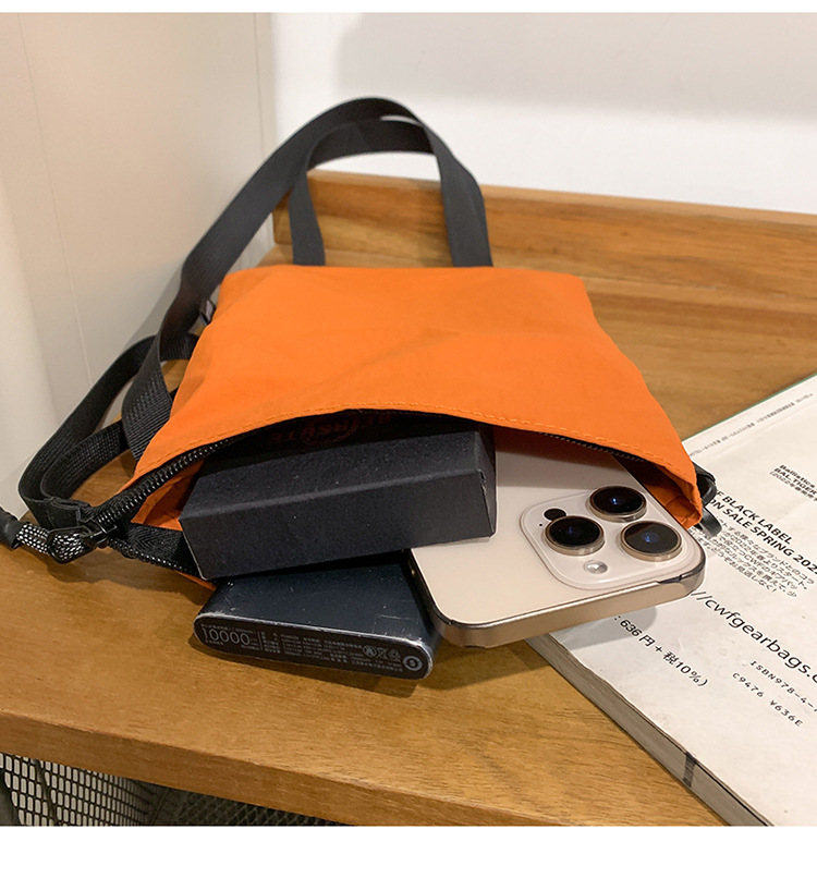 The 2025 summer new stylish, simple and individual small square bag is a trendy and casual single-shoulder crossbody bag for women undefined