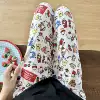 Красная наклейка с котом