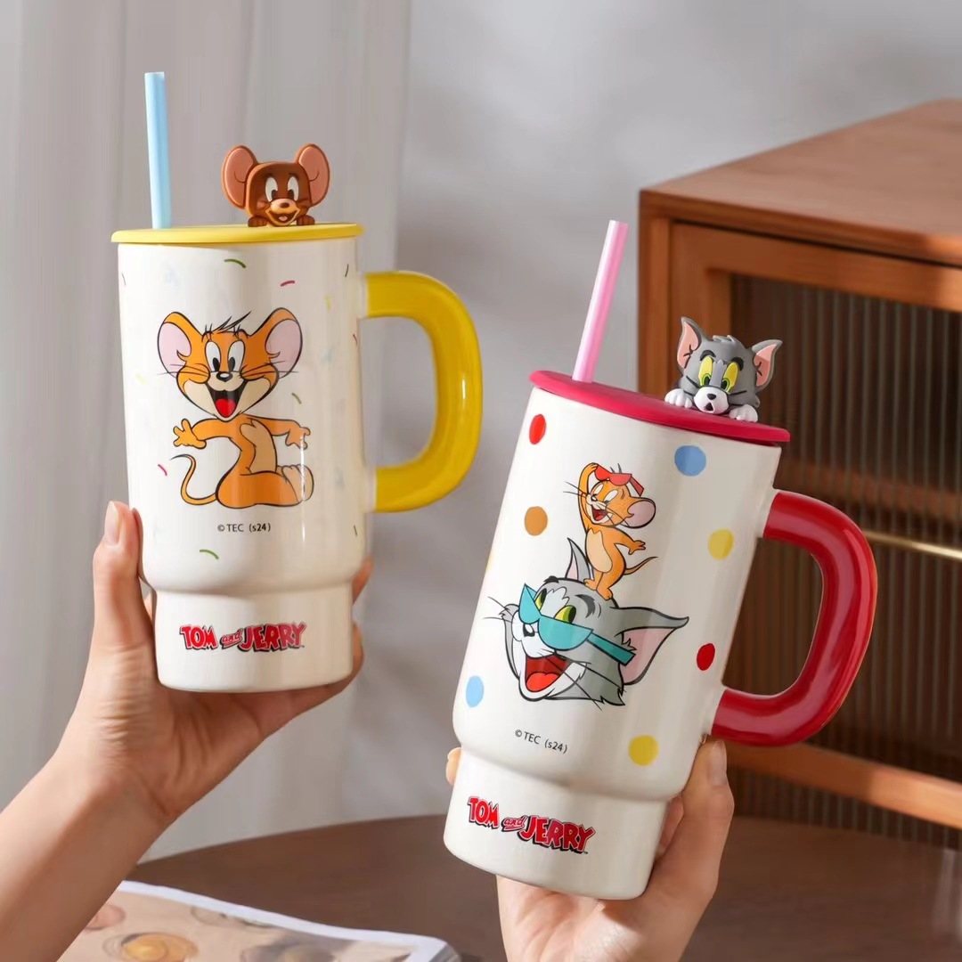 Gatos y ratones de gran capacidad con tazas de tapa de copas de paja tazas de cerámica caseras tazas de café regalos para mujeres