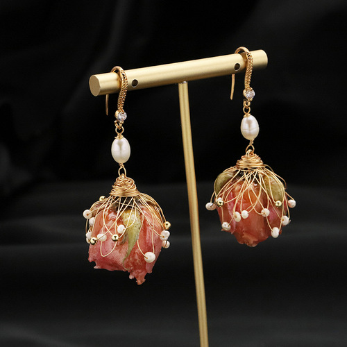 Natural pearl earrings, high-end retro immortal flower earrings, European and American sexy antique Hanfu temperament earrings wholesale