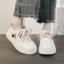 女鞋软底不累脚厚底增高可爱樱桃高颜值小众设计学生百搭可爱板鞋