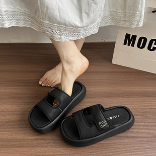 �߼��к�כ���ЬŮ�ļ��⴩2026�¿�ٴ���ȹ��ɳ��Ь����һ����