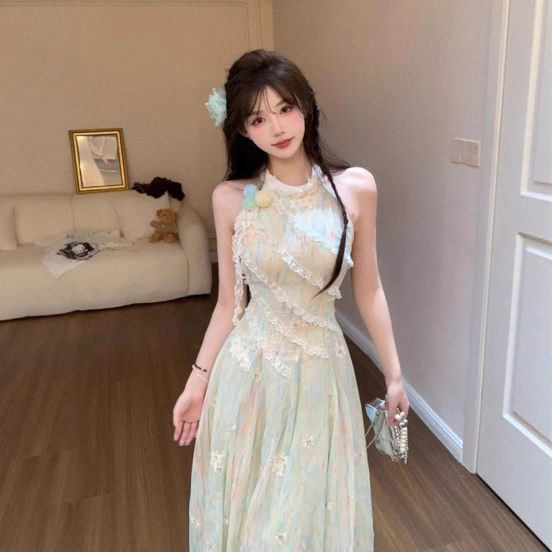 法式甜美绿色无袖不规则蕾丝挂脖式花朵连衣裙女夏新款氛围感长裙|undefined