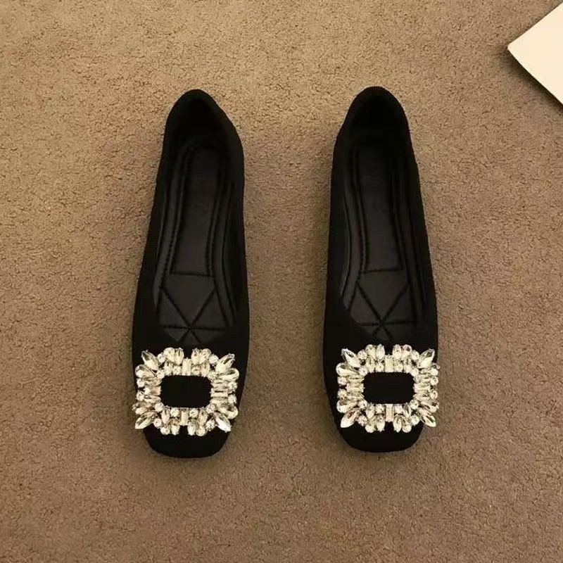 Zapatos de mujer de cabeza cuadrada con base plana 2026 primavera y otoño nuevo diamante rojo en línea botón cuadrado de botón poco profundo zapatos de marioneta zapatos de gran tamaño zapatos de mujer