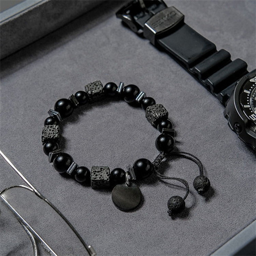 Collection of trendy men's bracelets, beads, best-selling hand jewelry, personalized trendy jewelry, street stall supply, manufacturer wholesale