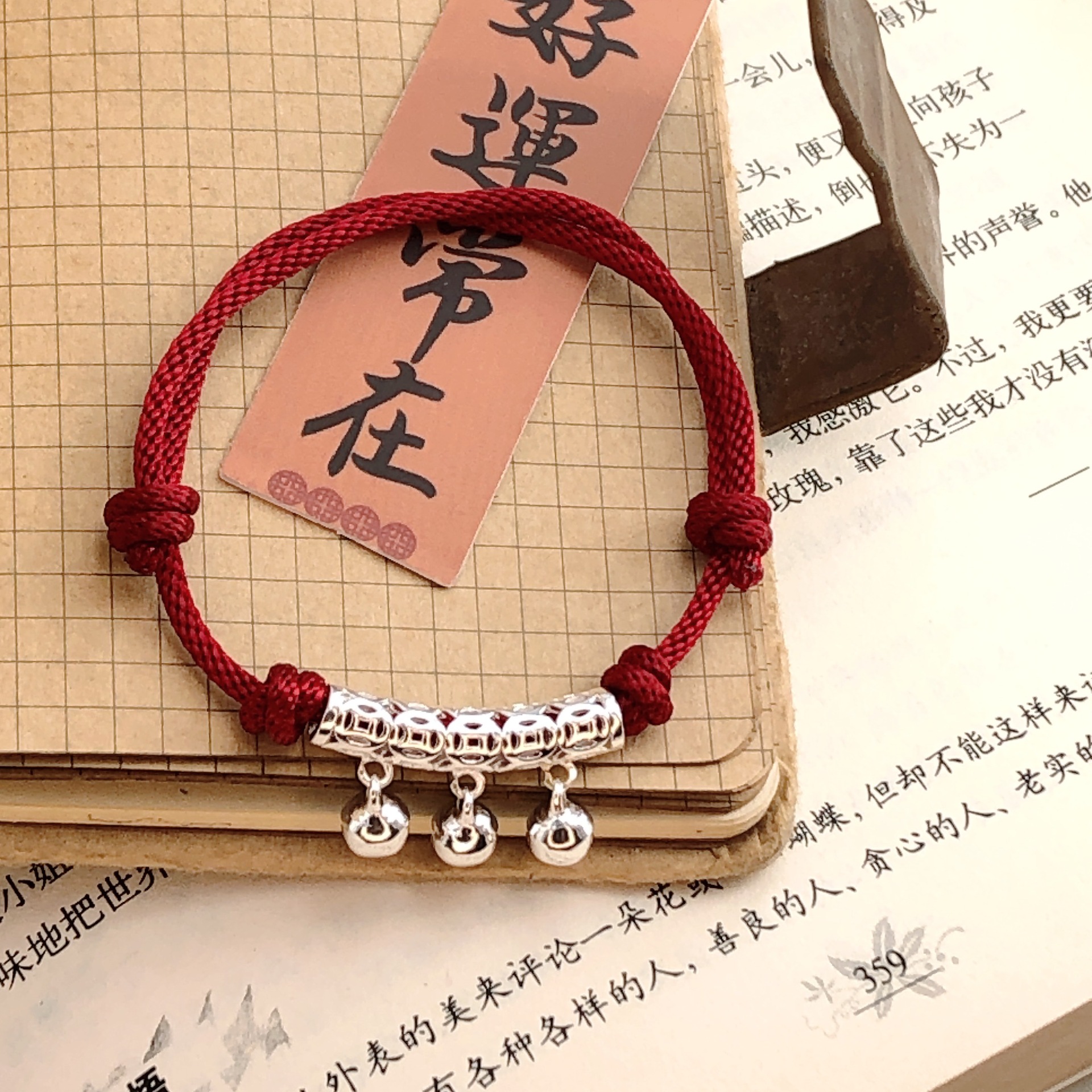 苗族一步一響鈴鐺顯白手鍊小眾民族風女夏紅繩手串禮物帶鈴鐺閨蜜