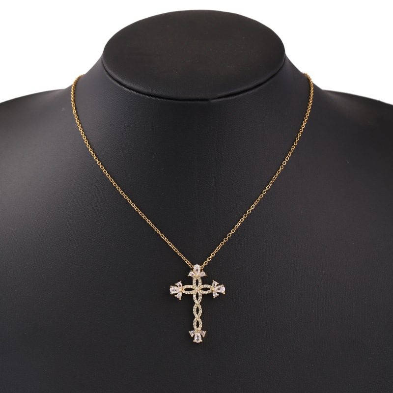 Exaggerated Cross Copper Inlaid Zirconium Necklace display picture 3